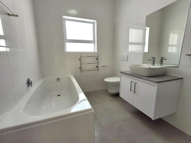 3 Bedroom Property for Sale in Golden Mile Western Cape
